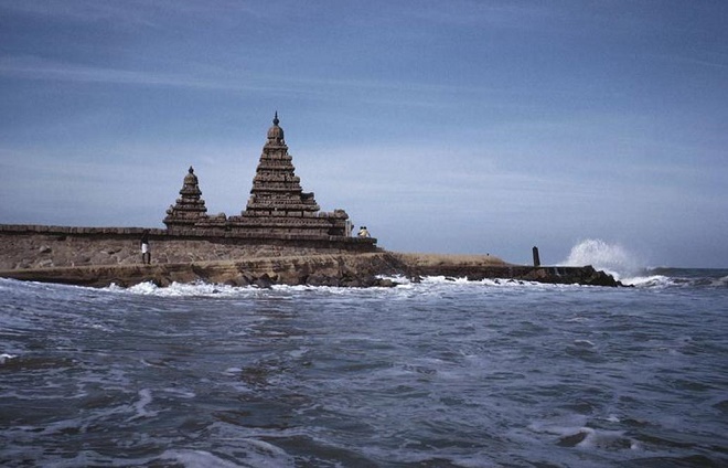 マハーバリプラム沖合の海底に眠るとされた 古代寺院の遺跡がついに発見か